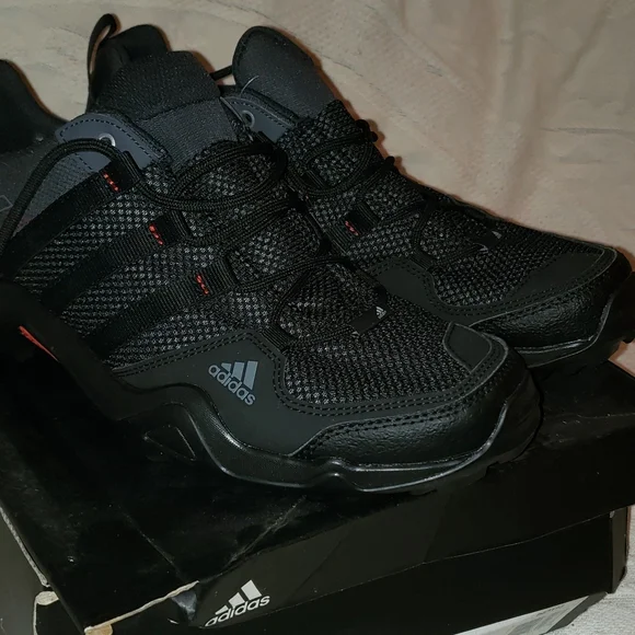 Adidas Men Shoes, Size 10, Brand New - Picture 7 of 9